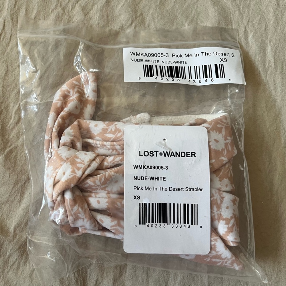 Lost + Wander Nude and White strapless Bikini Top size XS NWT - Picture 2 of 5